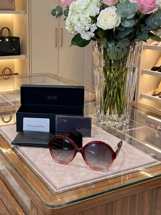 Dior Accessories - Dior NWT oversized round Bianca OT517 sunglasses
